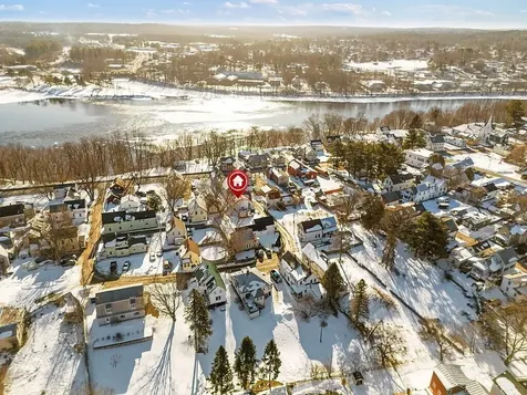 42 Carey Lane Waterville ME 04901