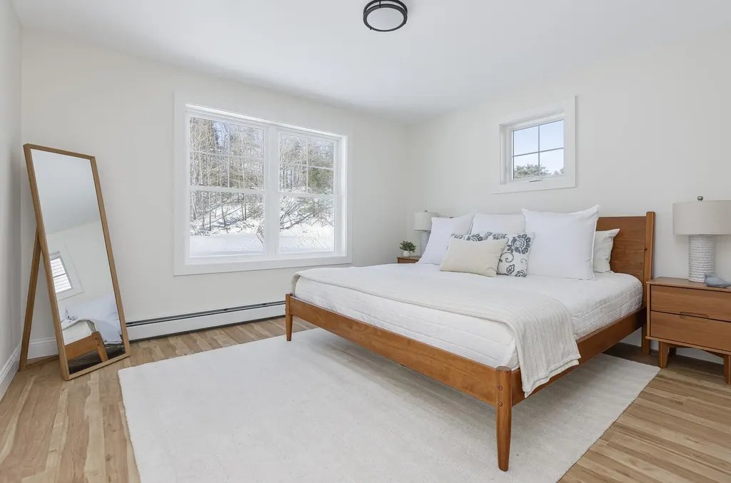 17 Feldspar Lane Cumberland ME 04021