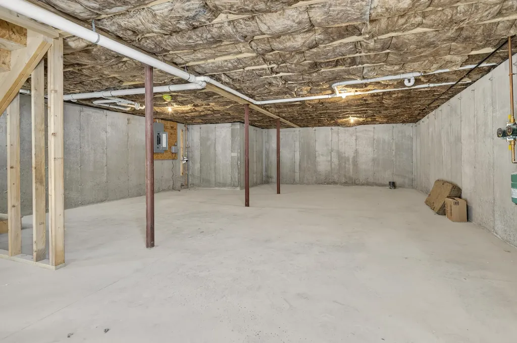 17 Feldspar Lane Cumberland ME 04021