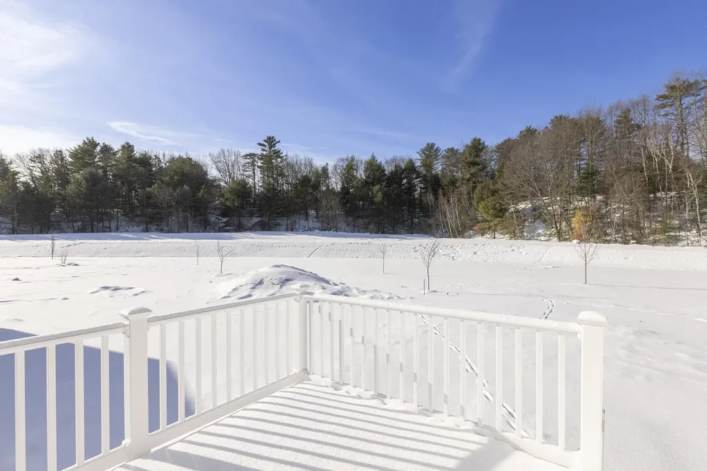 17 Feldspar Lane Cumberland ME 04021