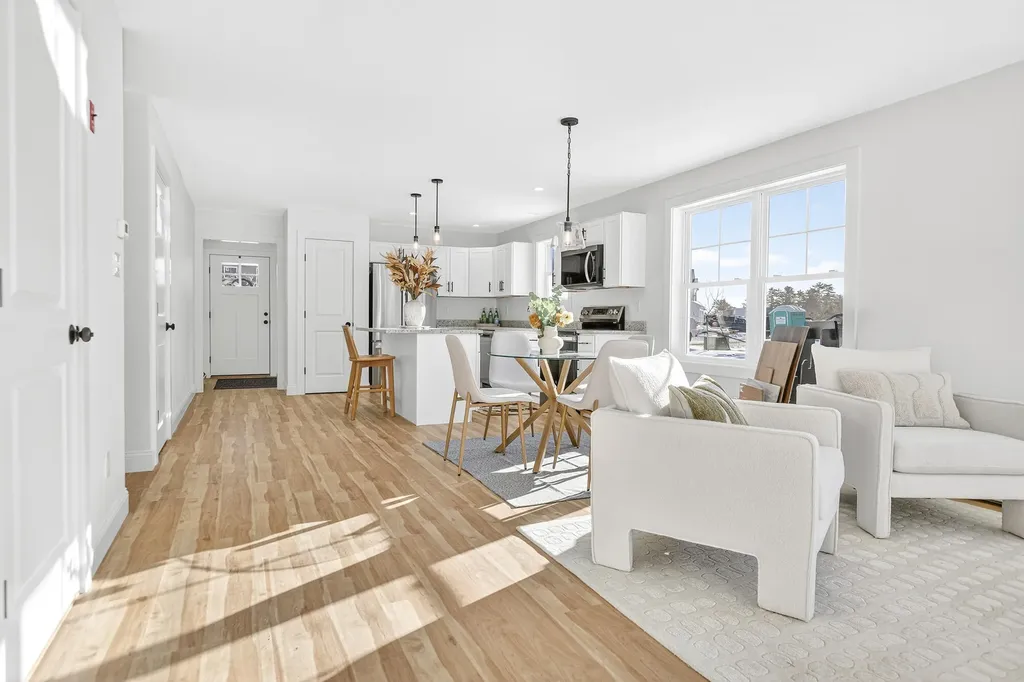 17 Feldspar Lane Cumberland ME 04021