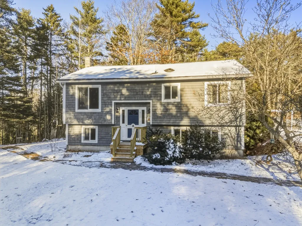 52 Birch Point Road Freeport ME 04032