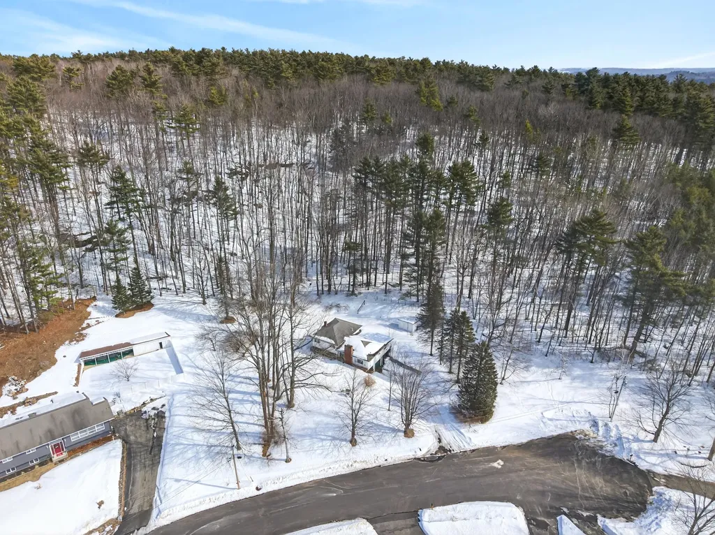 10 Butler Drive Lewiston ME 04240