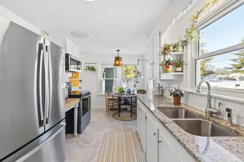 8 Millbrook Road Scarborough ME 04074