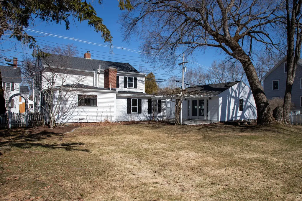 5 School Street Kennebunkport ME 04046