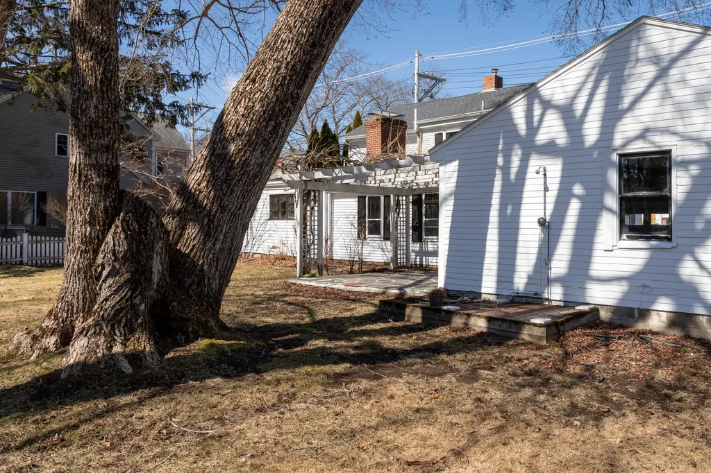 5 School Street Kennebunkport ME 04046