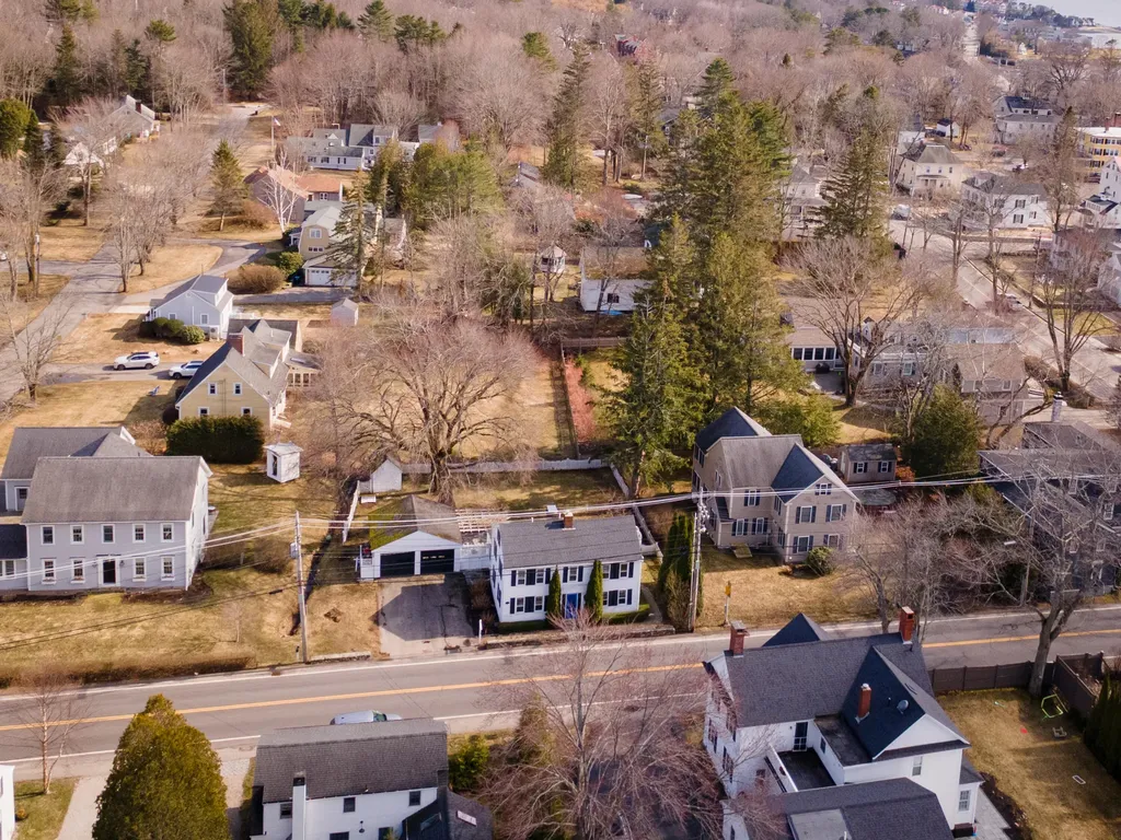 5 School Street Kennebunkport ME 04046