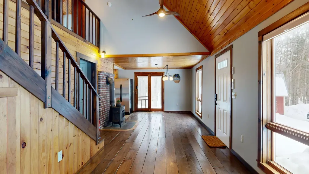 16 Shady Lane Jefferson ME 04348
