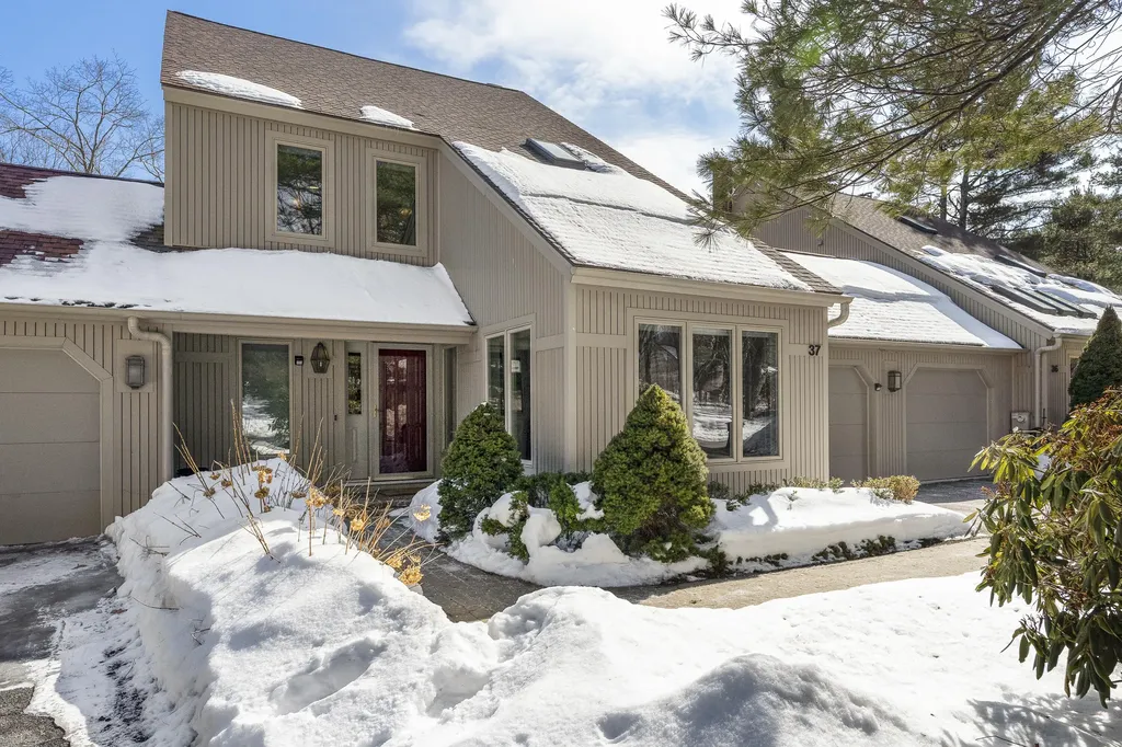 37 Wildwood Drive Cape Elizabeth ME 04107