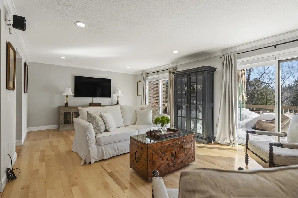 37 Wildwood Drive Cape Elizabeth ME 04107