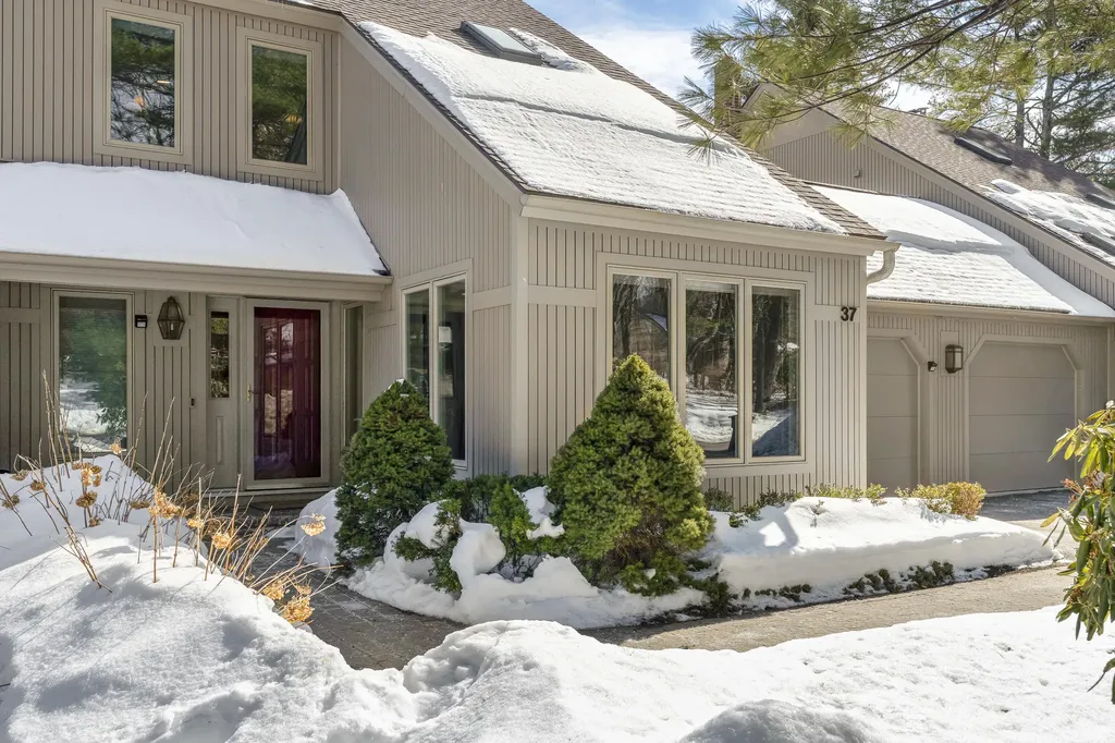 37 Wildwood Drive Cape Elizabeth ME 04107
