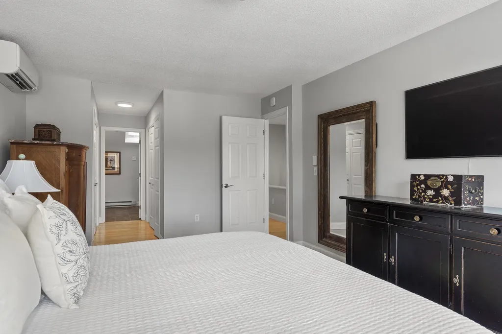 37 Wildwood Drive Cape Elizabeth ME 04107