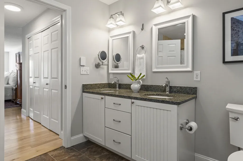 37 Wildwood Drive Cape Elizabeth ME 04107
