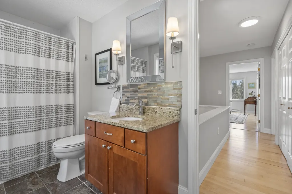 37 Wildwood Drive Cape Elizabeth ME 04107