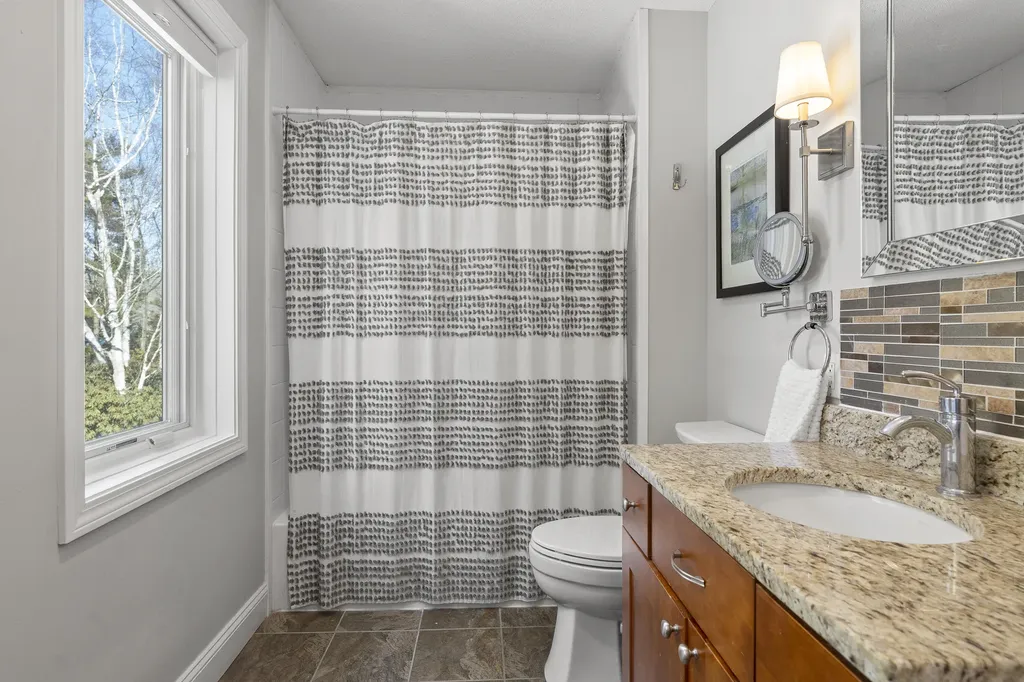 37 Wildwood Drive Cape Elizabeth ME 04107