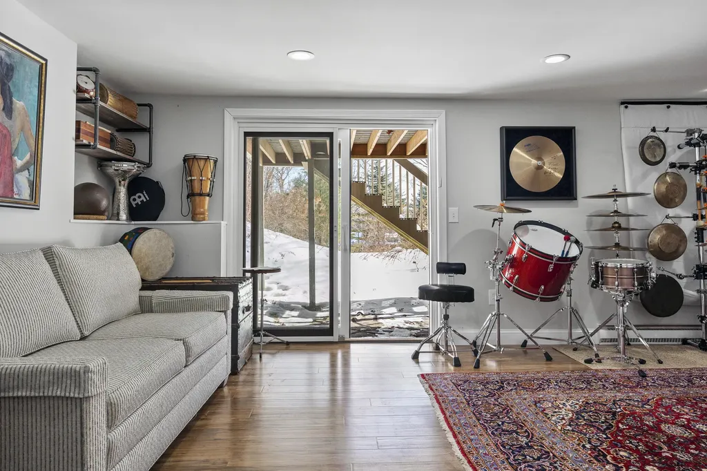 37 Wildwood Drive Cape Elizabeth ME 04107