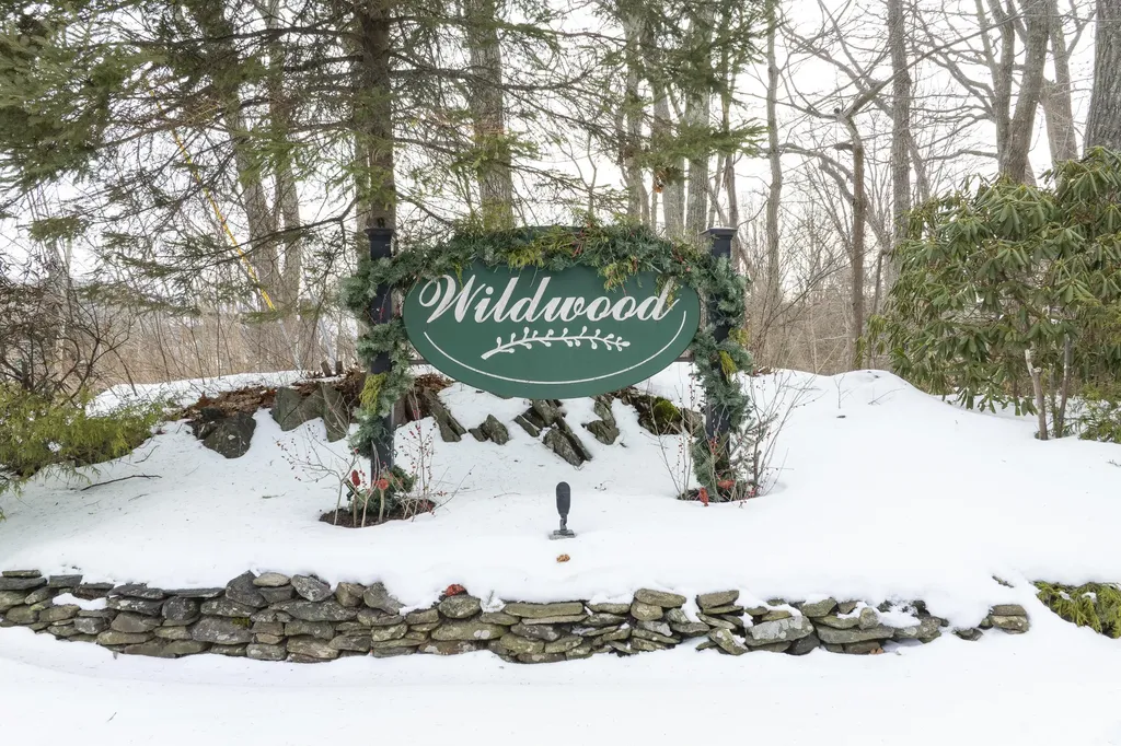 37 Wildwood Drive Cape Elizabeth ME 04107