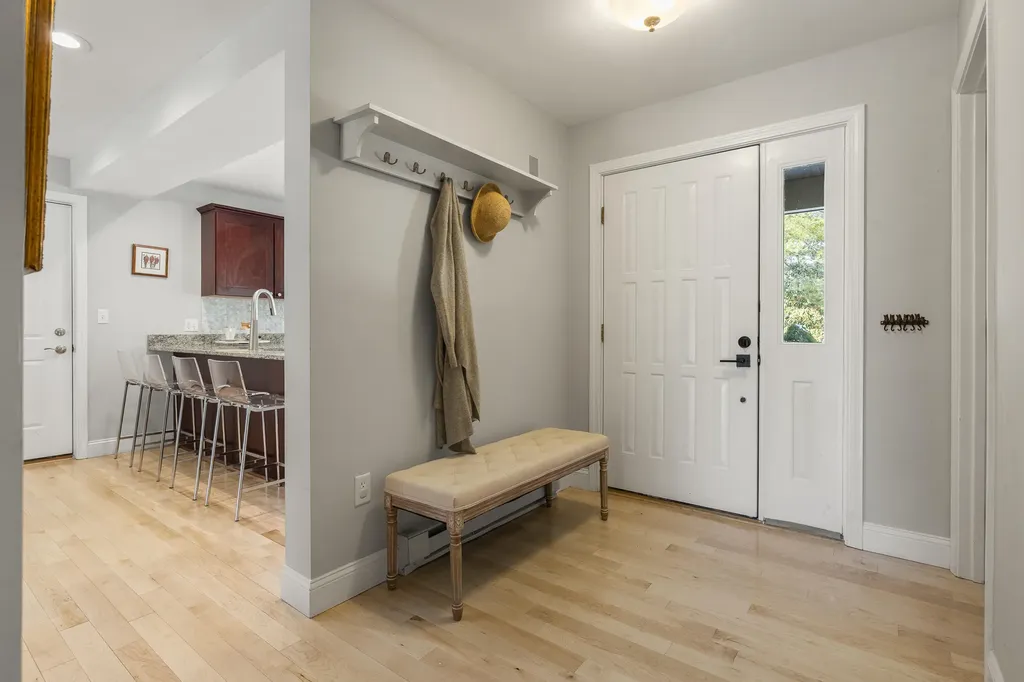 37 Wildwood Drive Cape Elizabeth ME 04107