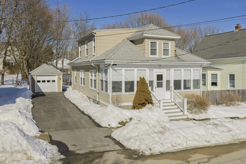 47 Elsmere Avenue South Portland ME 04106