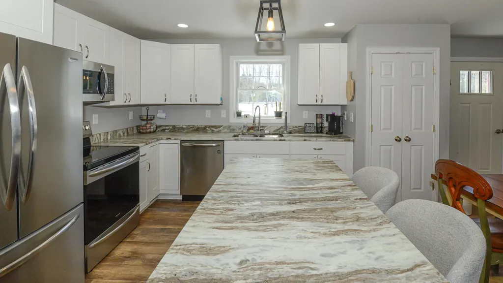7 Silver Way Oxford ME 04270