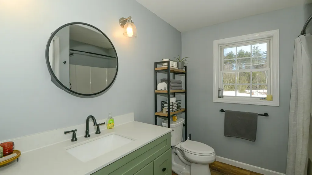 7 Silver Way Oxford ME 04270
