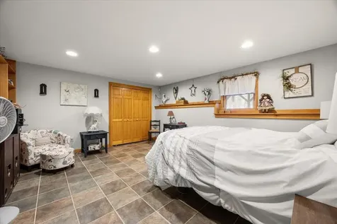 26 Old Country Way Limerick ME 04048