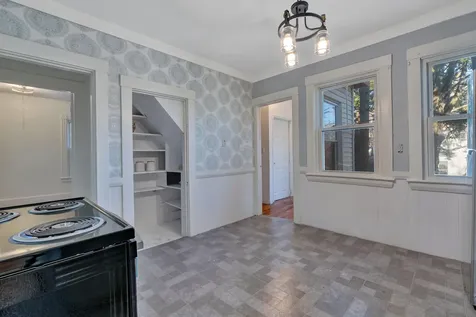 10 Deane Street Portland ME 04102
