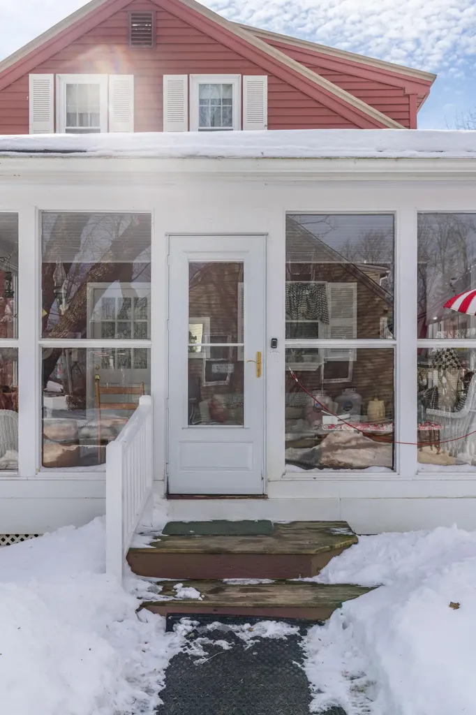 1484 Washington Street Bath ME 04530