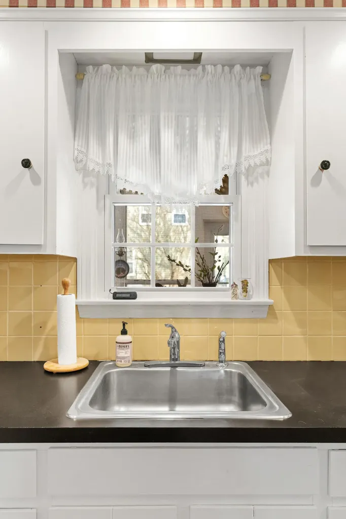 1484 Washington Street Bath ME 04530