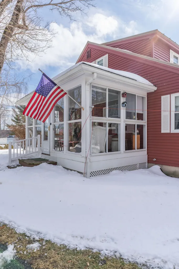 1484 Washington Street Bath ME 04530