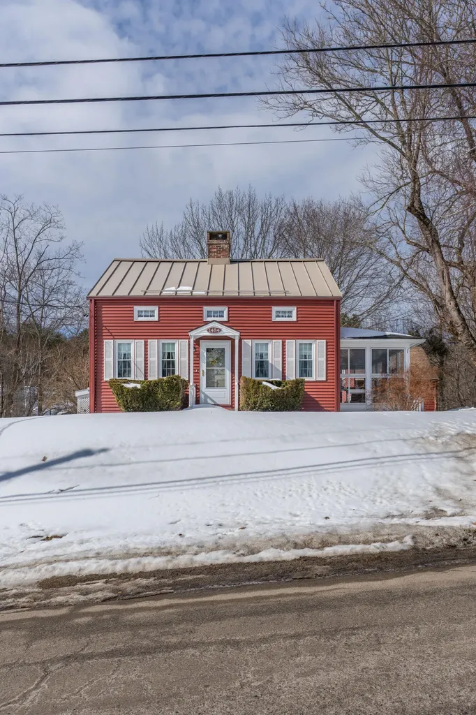 1484 Washington Street Bath ME 04530