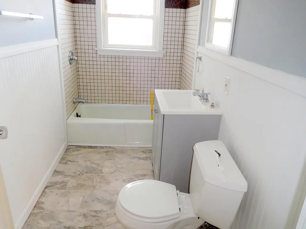 85 Androscoggin Avenue Lewiston ME 04240