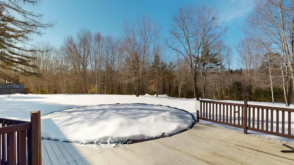 316 Pond Road Wayne ME 04284
