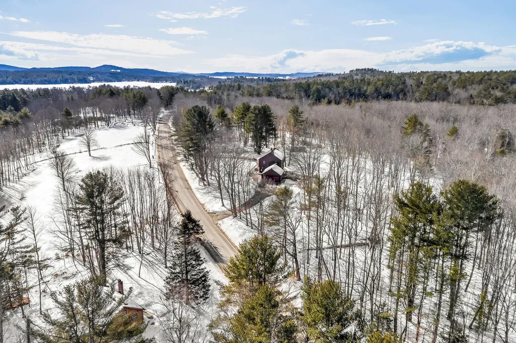 316 Pond Road Wayne ME 04284