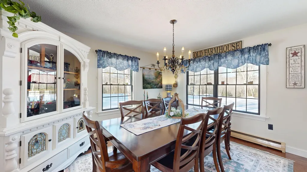 316 Pond Road Wayne ME 04284