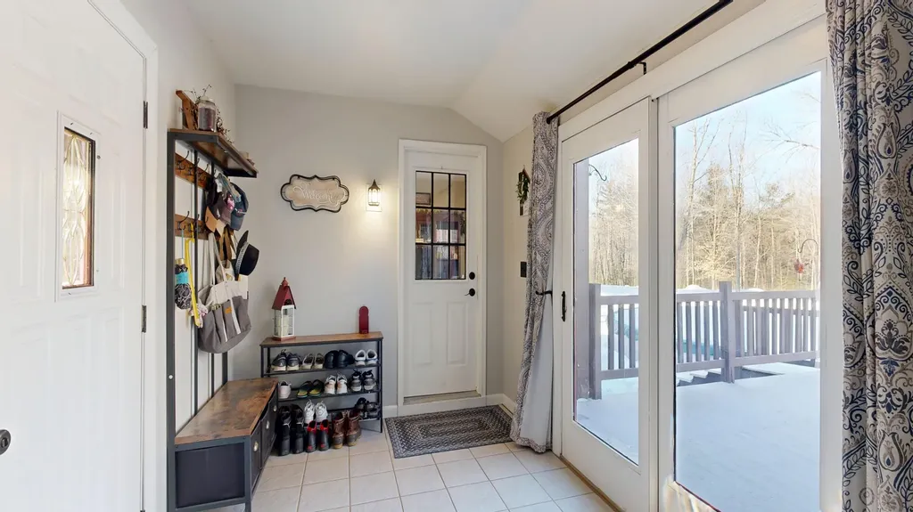 316 Pond Road Wayne ME 04284