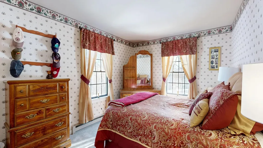 316 Pond Road Wayne ME 04284