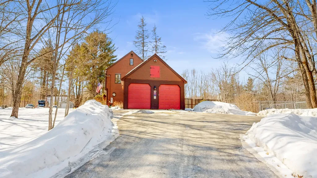 316 Pond Road Wayne ME 04284