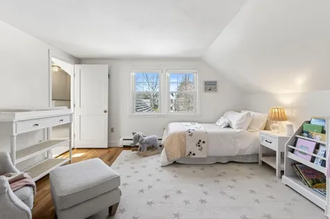 24 Johnson Road Falmouth ME 04105