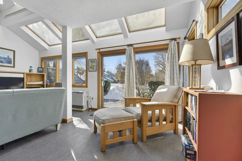 146 W Grand Avenue Old Orchard Beach ME 04064