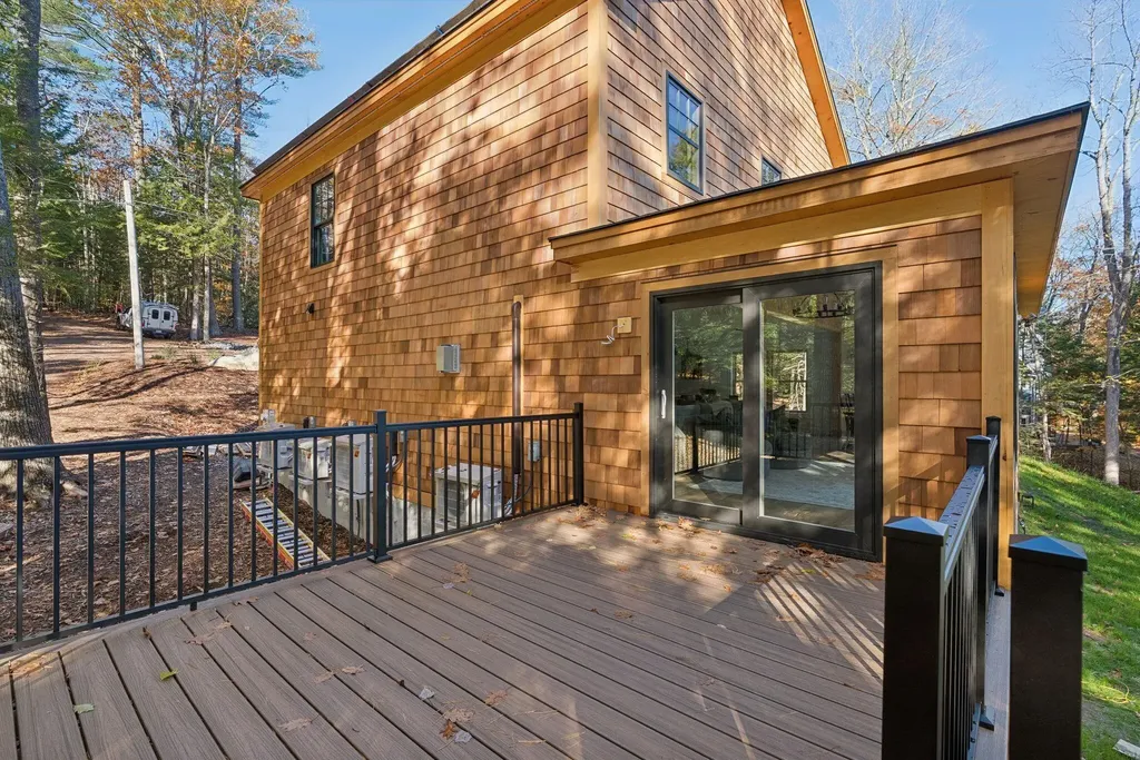 90 Macomber Road Readfield ME 04355