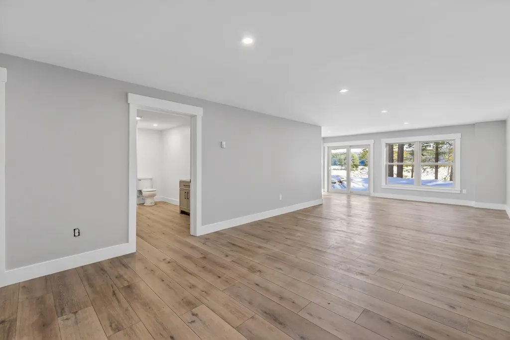 90 Macomber Road Readfield ME 04355