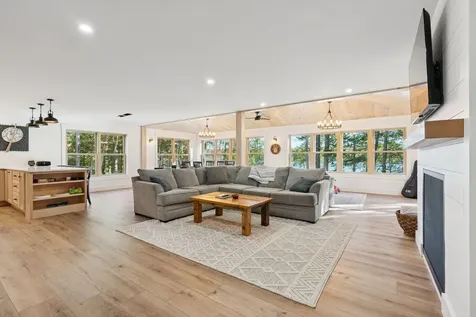 90 Macomber Road Readfield ME 04355