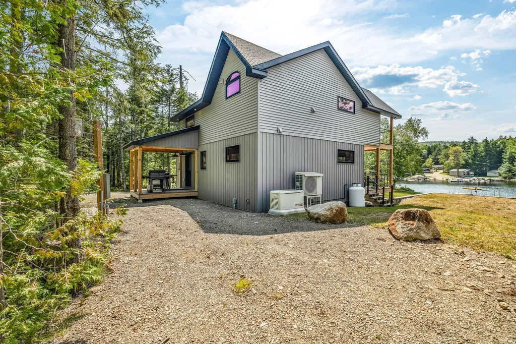 39 Pratt Lane Danforth ME 04424