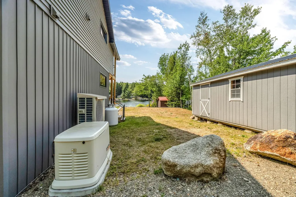 39 Pratt Lane Danforth ME 04424