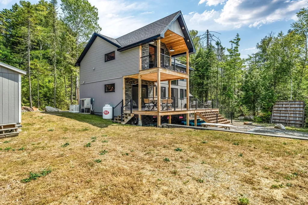 39 Pratt Lane Danforth ME 04424
