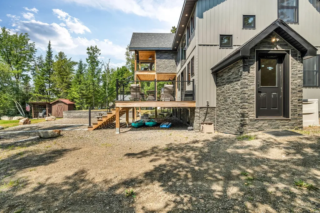 39 Pratt Lane Danforth ME 04424