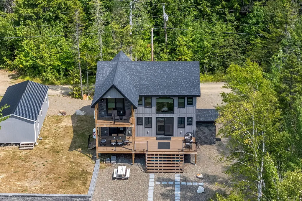 39 Pratt Lane Danforth ME 04424