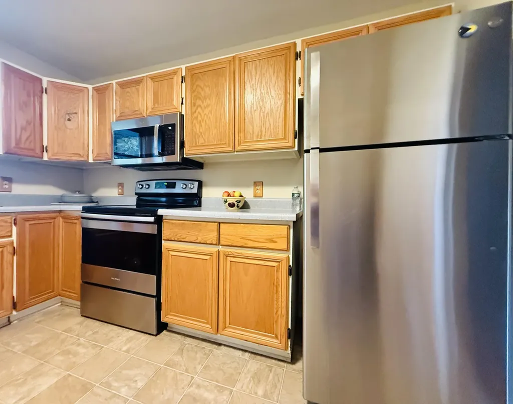 6 Lorraine Avenue Brewer ME 04412
