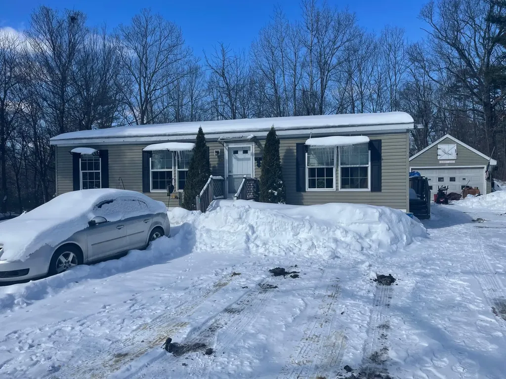 8 Hemlock Street Lebanon ME 04027